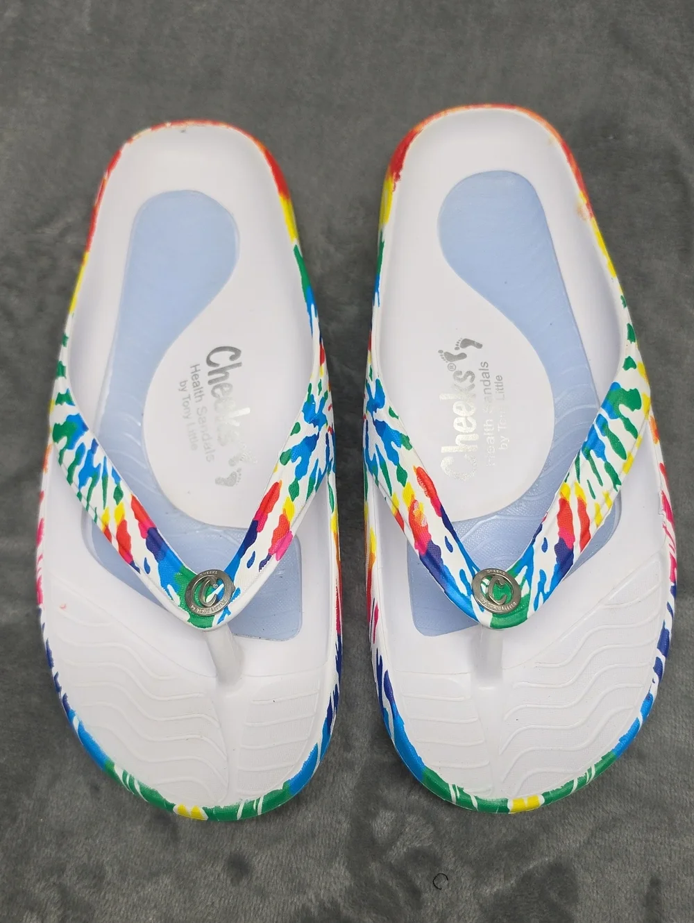 Cheerful Multi-Color Print White Women’s Flip Flop Sandals Sz 8